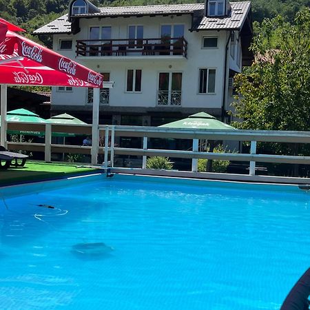 Rooms And Apartments Neron Bihac Lohovo Екстер'єр фото