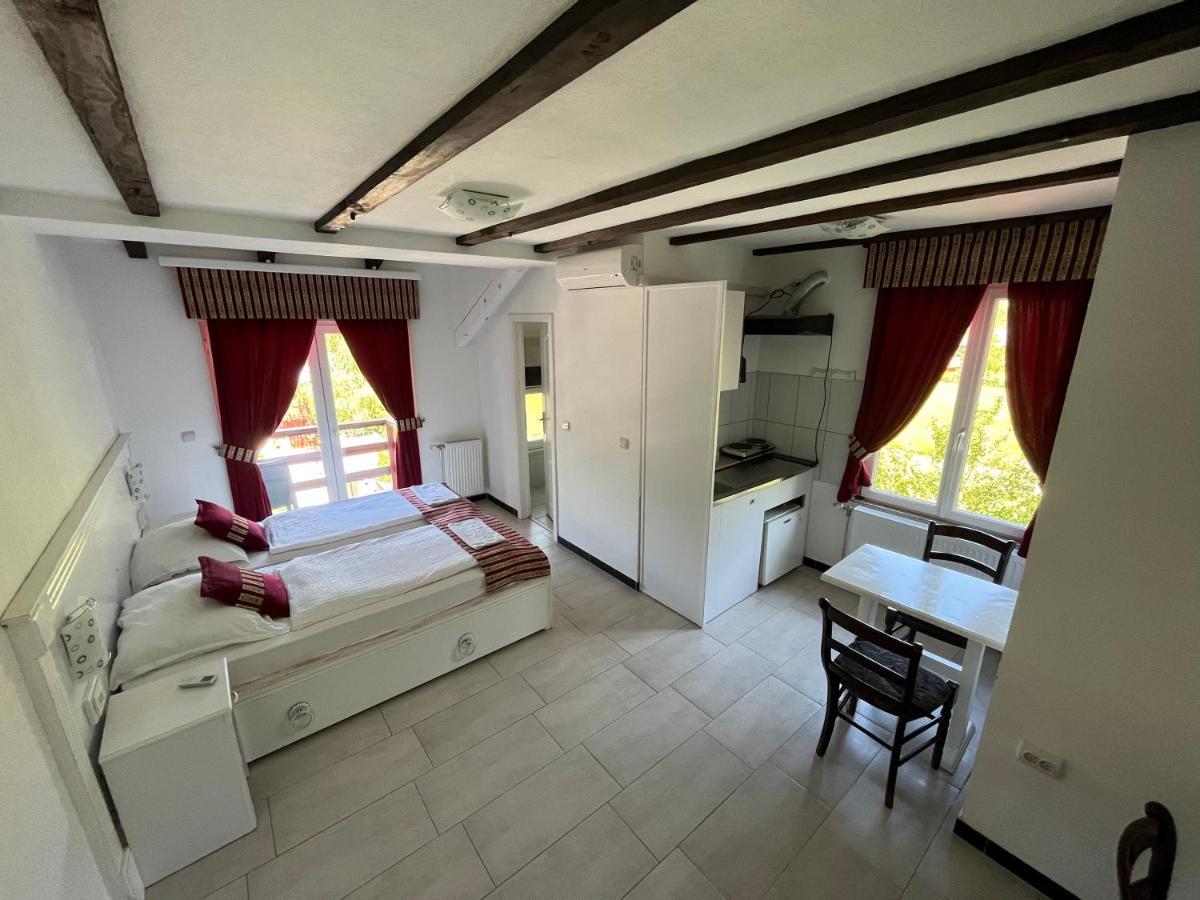 Rooms And Apartments Neron Bihac Lohovo Екстер'єр фото