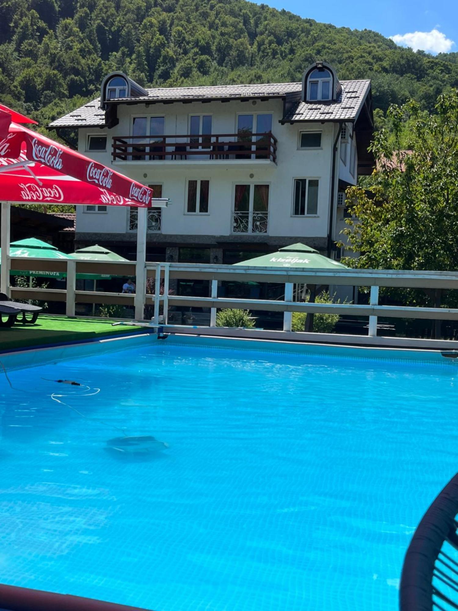 Rooms And Apartments Neron Bihac Lohovo Екстер'єр фото