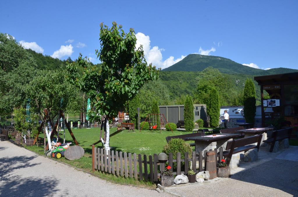 Rooms And Apartments Neron Bihac Lohovo Екстер'єр фото