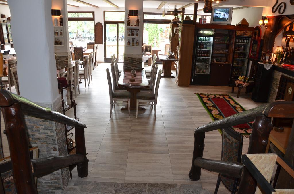 Rooms And Apartments Neron Bihac Lohovo Екстер'єр фото