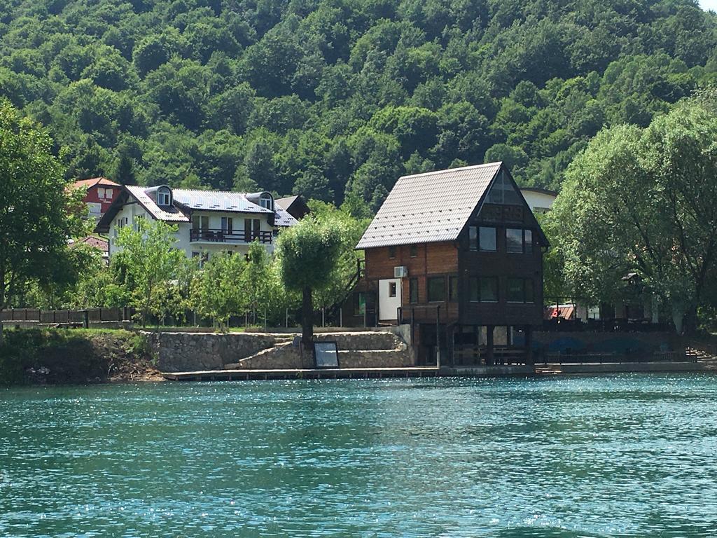 Rooms And Apartments Neron Bihac Lohovo Екстер'єр фото