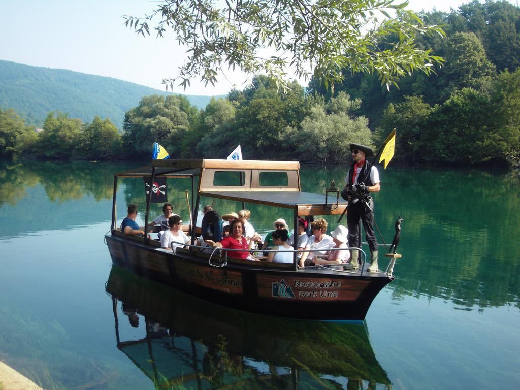 Rooms And Apartments Neron Bihac Lohovo Екстер'єр фото