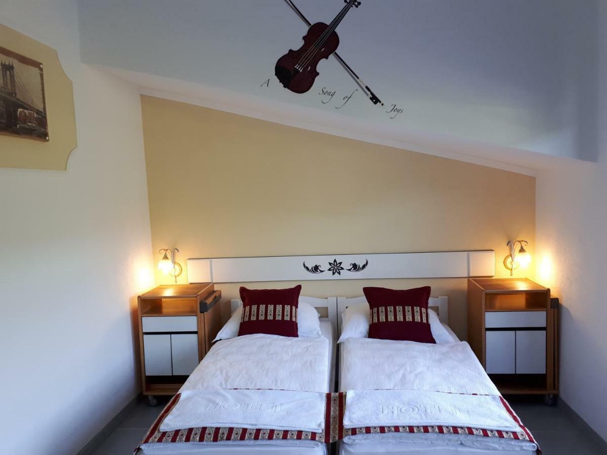 Rooms And Apartments Neron Bihac Lohovo Екстер'єр фото